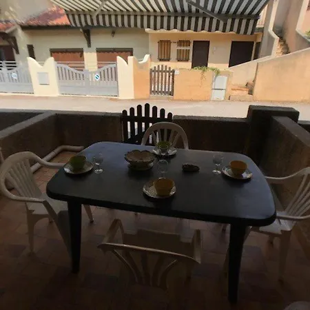 Villa Charmante T3 Avec Terrasse, Parking Et Proximite - Ideale Familles, 5 Couchages - Fr-1-81-472